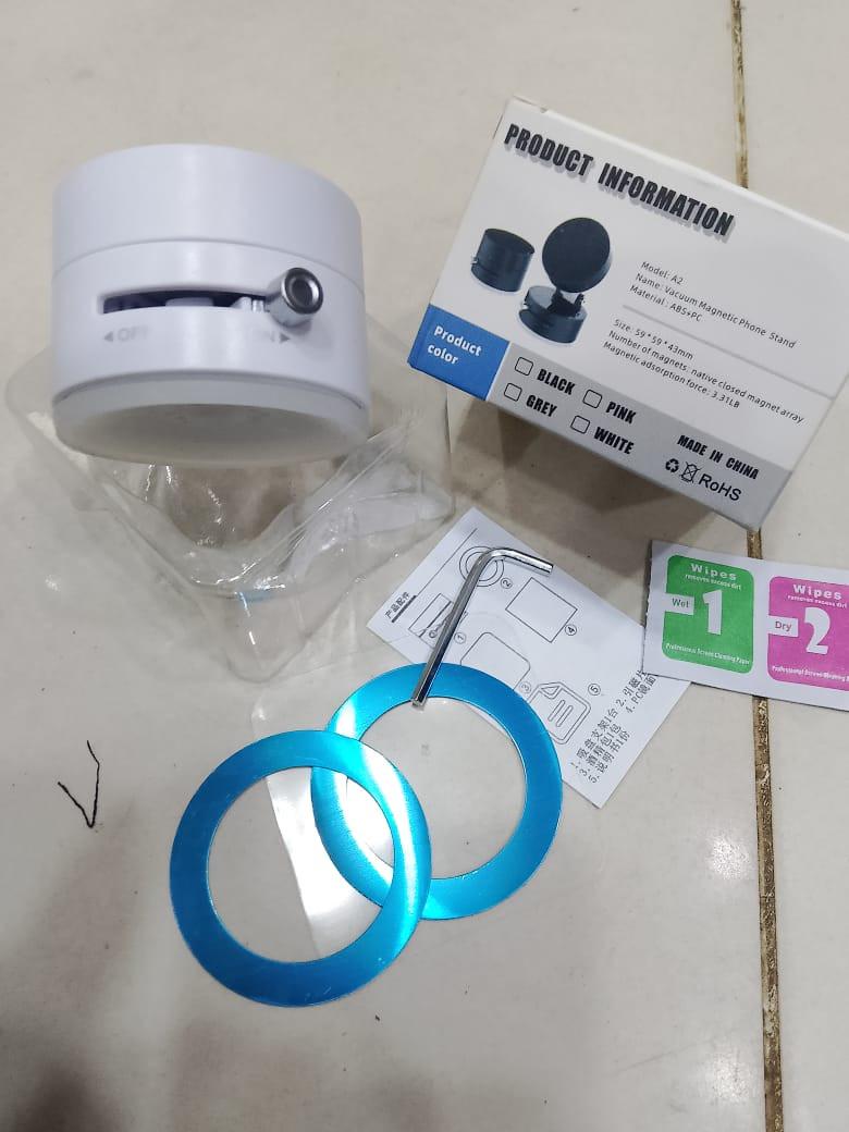 Magnetic mobile holder